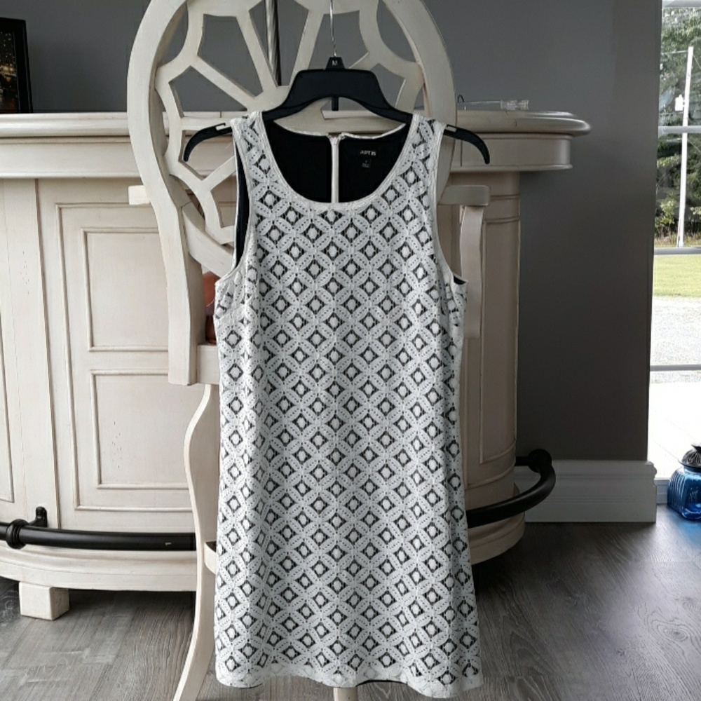 Apt 9 sleeveless eyelet dress